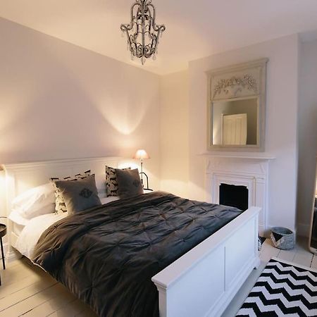 Beautiful House, Cirencester Centre, Parking Exterior foto